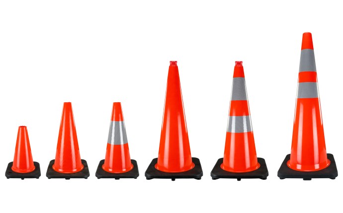 7500-12 - 7500-28 - traffic cones.jpg